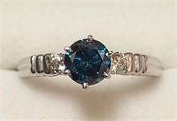 $8800  Blue Diamond(SI, 0.75ct) 2 Side Diamonds(VS