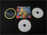 Roger Daltrey Signed CD Booklet RCA COA