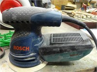 Bosch palm sander w/manual & case