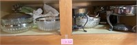 V - MIXED LOT OF SERVING BOWLS & CHAFING STANDS