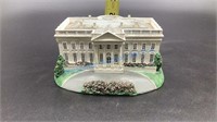 THE DANBURY MINT THE WHITE HOUSE WITH BOX