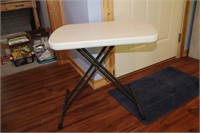 26 INCH FOLDING TABLE