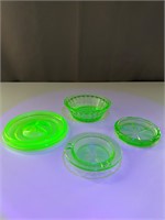 Green uranium glass