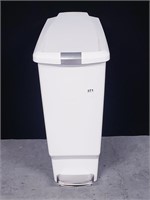 FOOT PEDAL GARBAGE CONTAINER