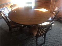 ROUND TABLE 5 CHAIRS 5FT