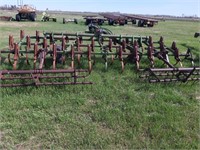 18' cultivator, JD with case shanks,