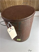Metal bucket with lid