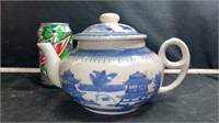 Blue/white teapot