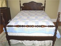 Antique Full Size Bed Frame w/Head/Footboards +