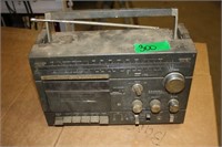 Lloyds FM Stereo/ AM Cassette Radio