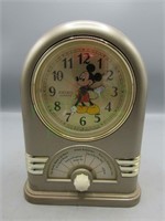 Vintage Mickey Mouse alarm clock w/7 songs!