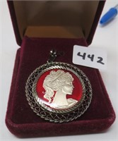1/4 oz fine silver pendant, SilverTowne