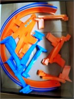 Hot Wheels Criss-Cross Crash Track Set