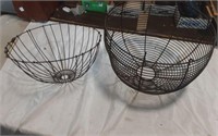 Vintage wire baskets/ planters. no handles
