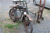 VINTAGE 1940S THE "WHIZZER PACEMAKER MOTORBIKE"
