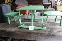 CHILD'S PICNIC BENCH W/ 2 BRIDDLE HOOD FEET BENCHE