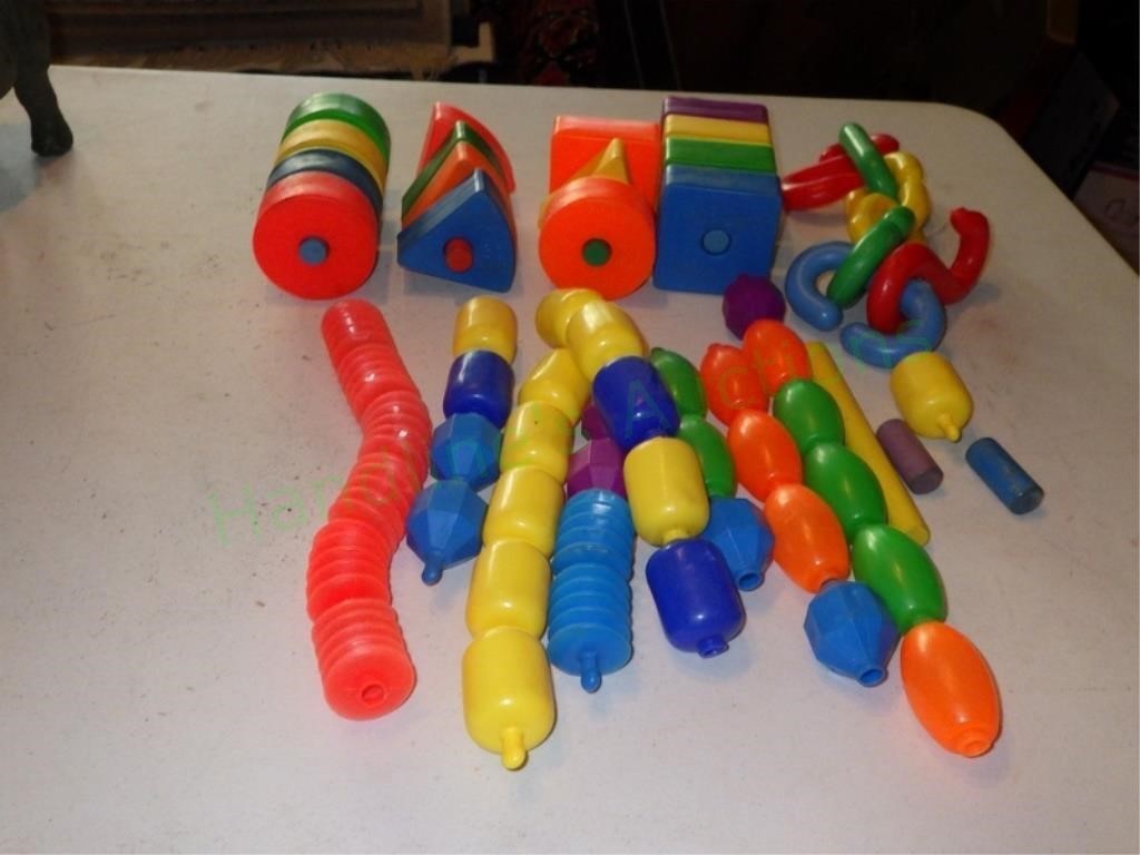 Colorful Plastic Blocks & Snaps