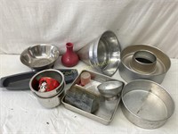 Assorted Kitchen Items