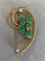 14k yellow jade & diamond brooch.