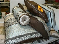 BLUE AND BROWN COMFORTER SET WITH MATCHING THROW