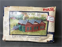 Piko G-scale Lokschuppen “Sonneberg” Loco Shed (bu