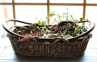 Woven Vine Basket, Berry Wreaths & Candle Decor