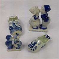 Lot of 4 Delft Blue decor items - shoes and kids