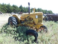 MM U LP standard tractor, wide front,