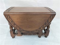 Drop Leaf Gateleg Table w Excellent Carving