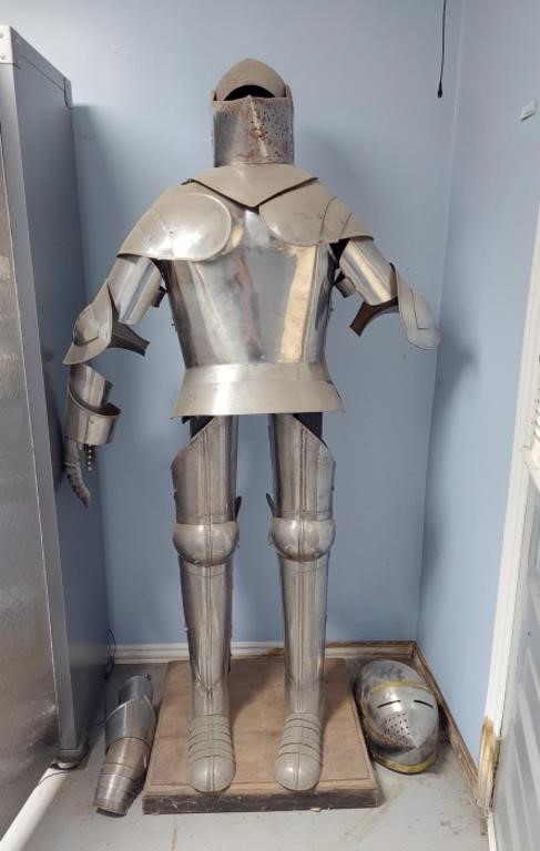 Full sized Reproduction Suit of Armor