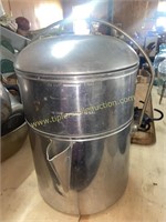 Aluminum camp kettle
