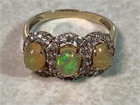 14k Gold Ring W/Opals, Size 7 1/4, 2.3gr Tw