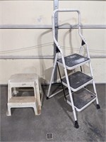 Collapsible Metal Framed Step Stool/Plastic Stool