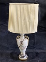 VTG Porcelain Double Handled Lamp