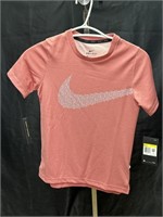 Boys Nike T Shirt RRP 35.00 Size Small