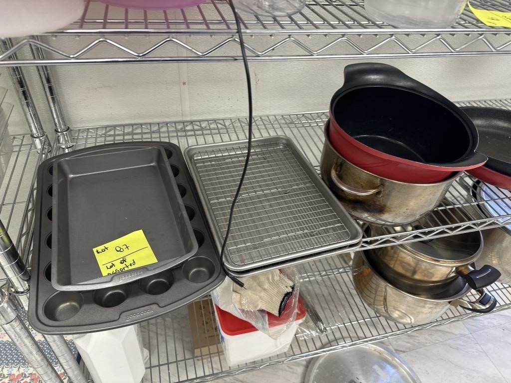 LOT OF ASSORTED KITCHEN