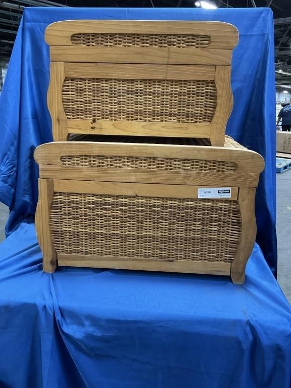 2 PC SET NESTING WICKER CHEST***APPEAS NEW***