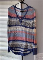 R3) Natural reflections brand sweater. Size small