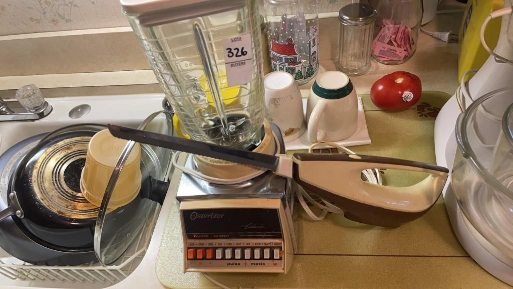 Vintage - Osterizer blender & electric knife -
