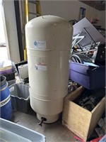 LARGE TANK PRE PRESSURIZED DIAPHRAGM PUMP TANK