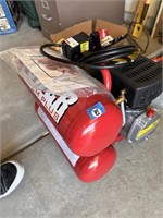 PORTABLE AIR COMPRESSOR