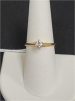 14K YELLOW GOLD AND DIAMOND SOLITAIRE RING