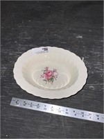 Spode's Billingsley Rose oval serving bowl