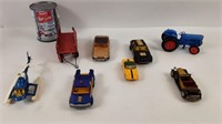 8 véhicules jouets dont hélicoptère, tracteur
