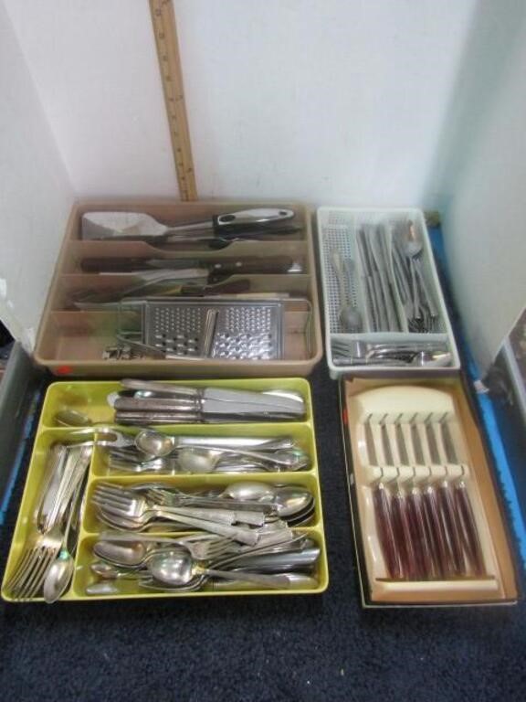 UTENSILS GROUP LOT