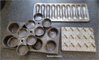 4 molds /  muffin pans
