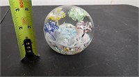 Flower theme paperweight
