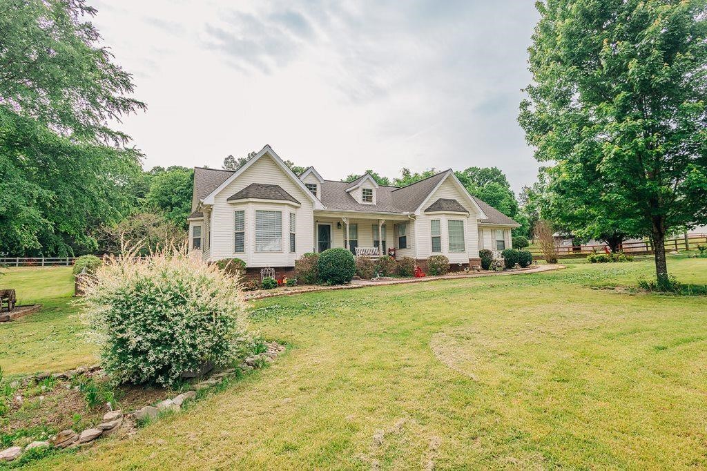 3 BR - 2.5 BA Home on 5.16 acres in Corryton, TN