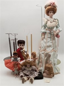 (O) Dolls & Stands Madame Alexander, & Etc.22 "