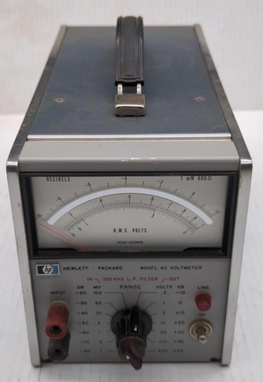 (XY) Hewlett-Packard 400FL AC Voltmeter 11 inch